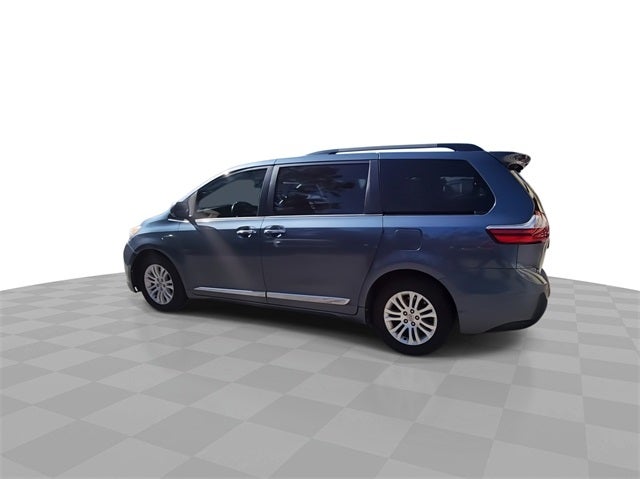 2017 Toyota Sienna L 7 Passenger