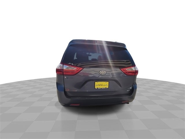 2017 Toyota Sienna L 7 Passenger