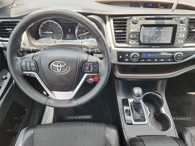 2014 Toyota Highlander LE Plus V6