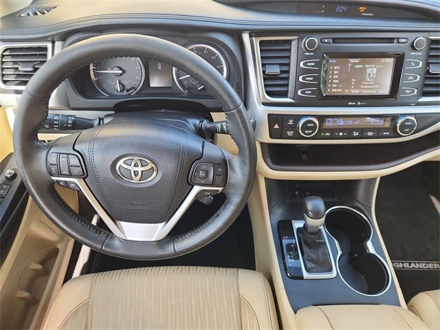 2015 Toyota Highlander LE V6