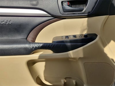 2015 Toyota Highlander LE V6