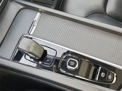 2024 Volvo S60 B5 Core Dark Theme