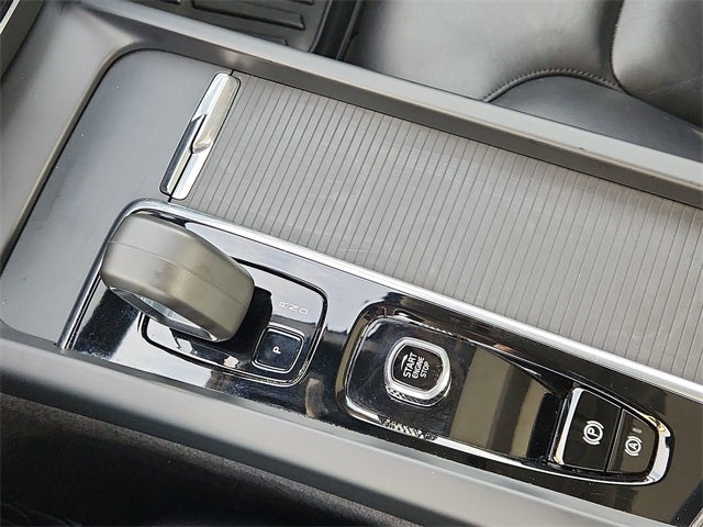 2024 Volvo S60 B5 Core Dark Theme