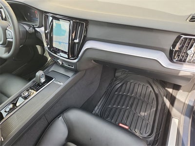 2024 Volvo S60 B5 Core Dark Theme