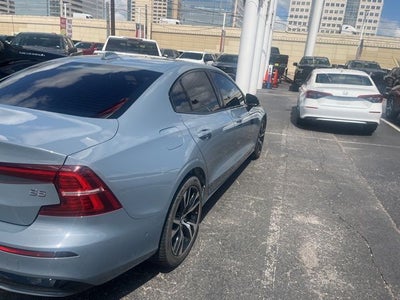 2024 Volvo S60 B5 Plus Dark Theme