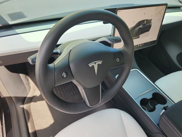2024 Tesla Model Y Performance