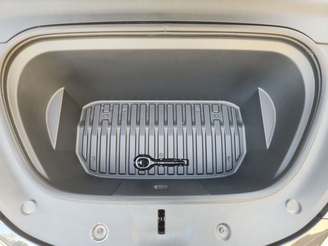 2024 Tesla Model Y Performance