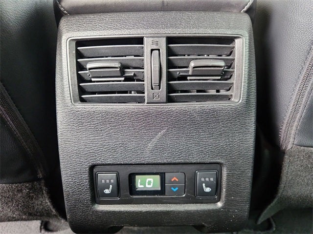 2023 Mitsubishi Outlander Base