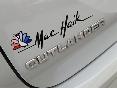 2023 Mitsubishi Outlander Base