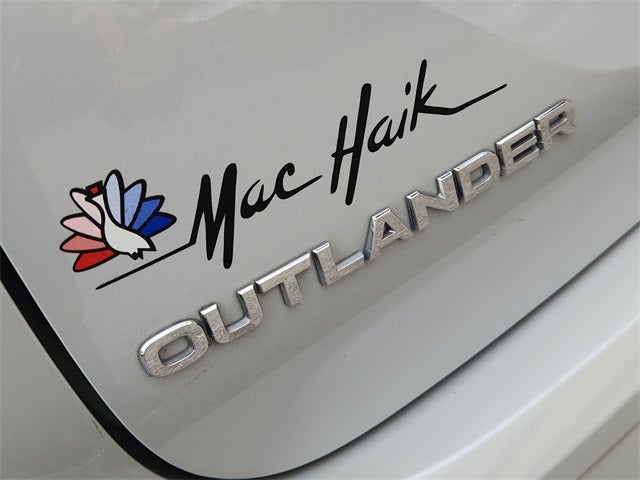 2023 Mitsubishi Outlander Base