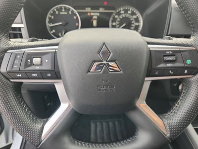 2024 Mitsubishi Outlander Base