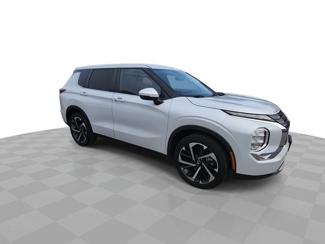 2024 Mitsubishi Outlander Base
