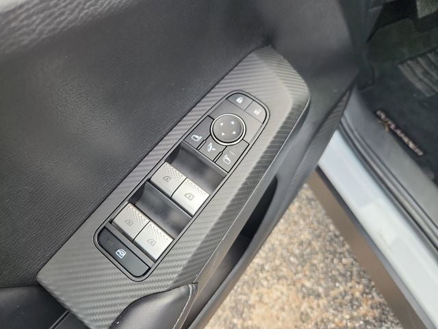 2024 Mitsubishi Outlander Base