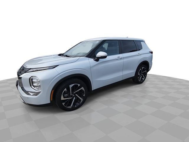 2024 Mitsubishi Outlander Base