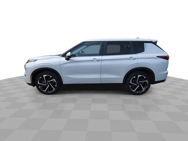 2024 Mitsubishi Outlander Base