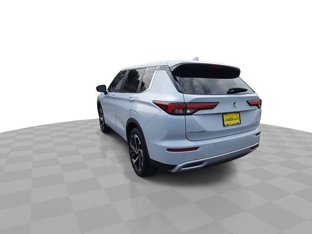 2024 Mitsubishi Outlander Base