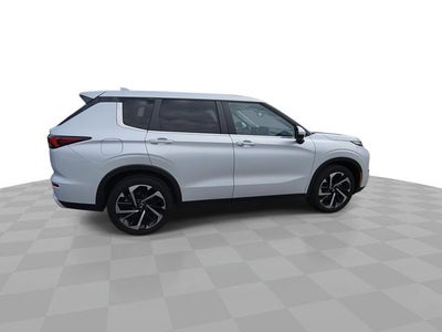 2024 Mitsubishi Outlander Base