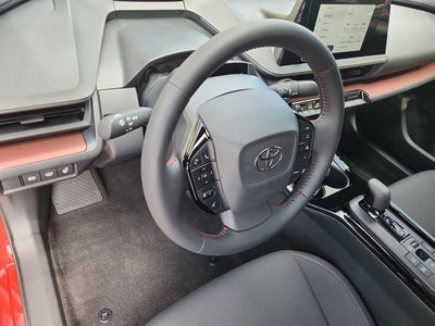 2025 Toyota Prius Plug-In Hybrid SE