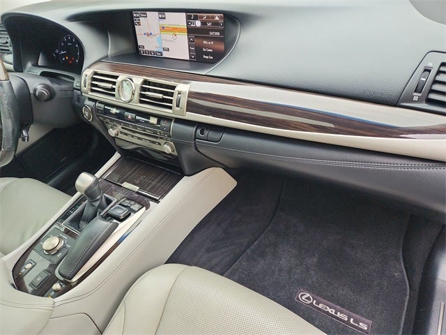 2015 Lexus LS 460