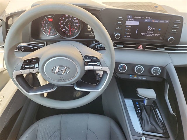 2021 Hyundai Elantra SE