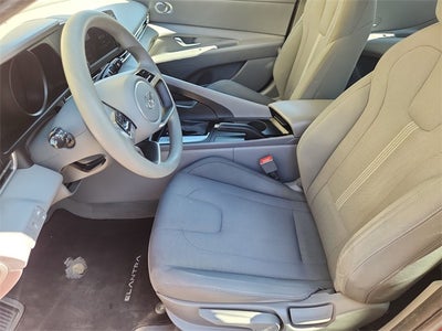 2021 Hyundai Elantra SE