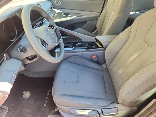 2021 Hyundai Elantra SE