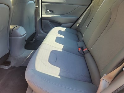 2021 Hyundai Elantra SE