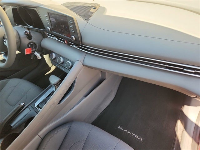 2021 Hyundai Elantra SE