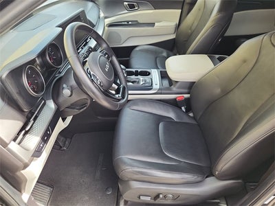 2023 Kia Carnival LX