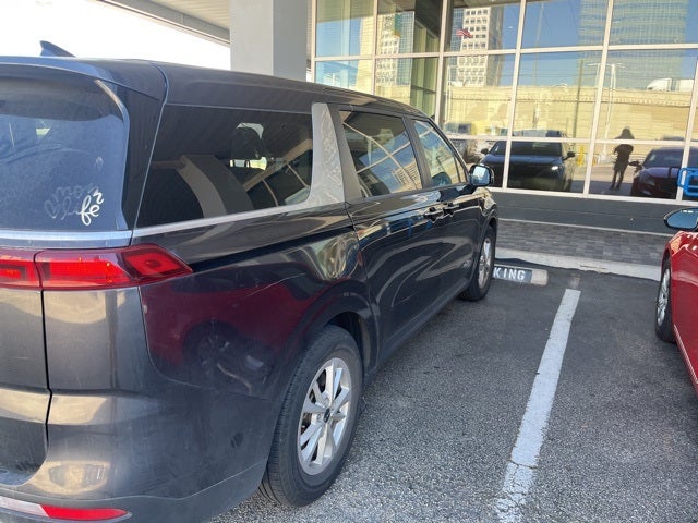 2023 Kia Carnival LX