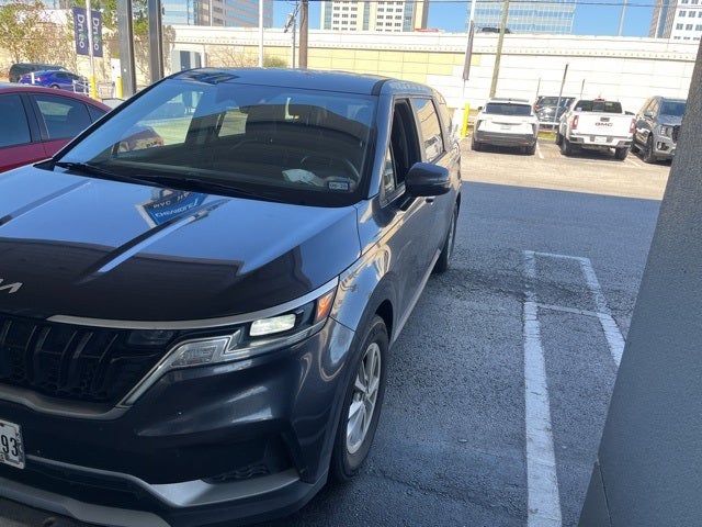 2023 Kia Carnival LX