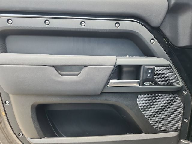2023 Land Rover Defender 110 X-Dynamic SE