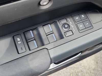 2023 Land Rover Defender 110 X-Dynamic SE