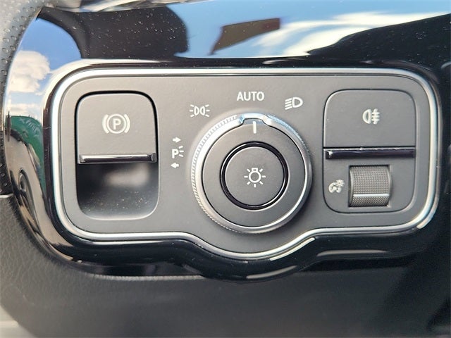 2022 Mercedes-Benz A-Class A 220