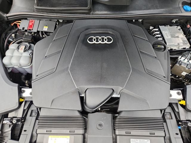 2021 Audi Q8 55 Prestige quattro