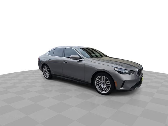 2024 BMW 5 Series 530i