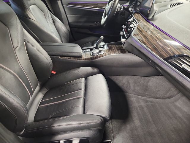 2019 BMW 5 Series 540i