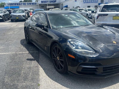 2018 Porsche Panamera 4
