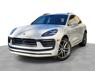 2022 Porsche Macan Base