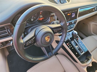 2022 Porsche Macan Base