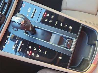 2022 Porsche Macan Base