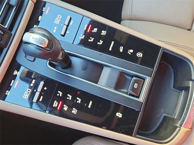 2022 Porsche Macan Base