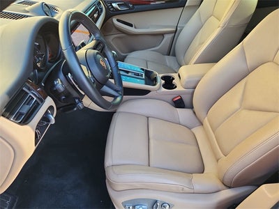 2022 Porsche Macan Base