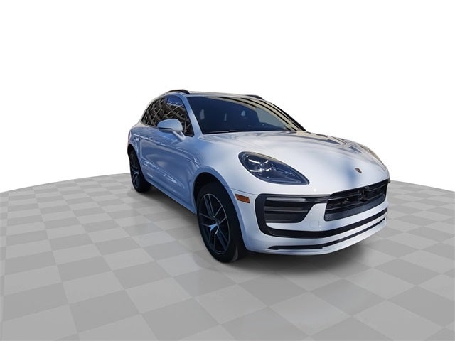 2022 Porsche Macan Base