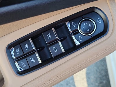 2022 Porsche Macan Base