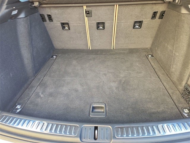 2022 Porsche Macan Base