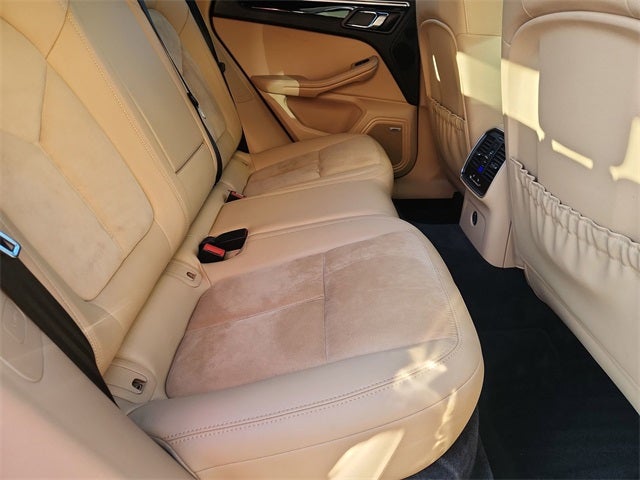 2018 Porsche Macan Base