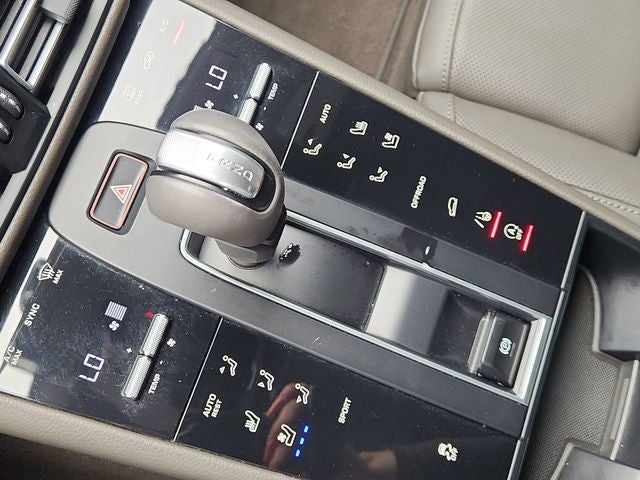 2022 Porsche Macan Base