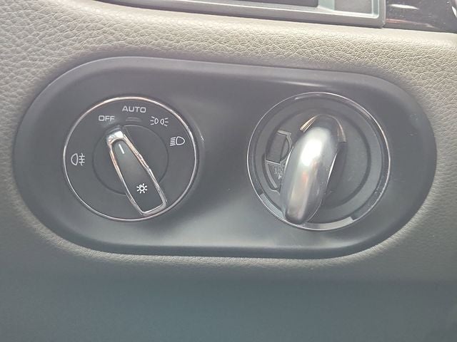 2022 Porsche Macan Base