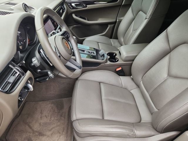 2022 Porsche Macan Base